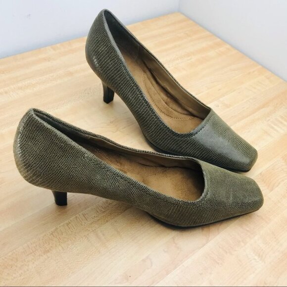 AEROSOLES animal print suede women heels size 8 /  NWOT - Picture 6 of 14